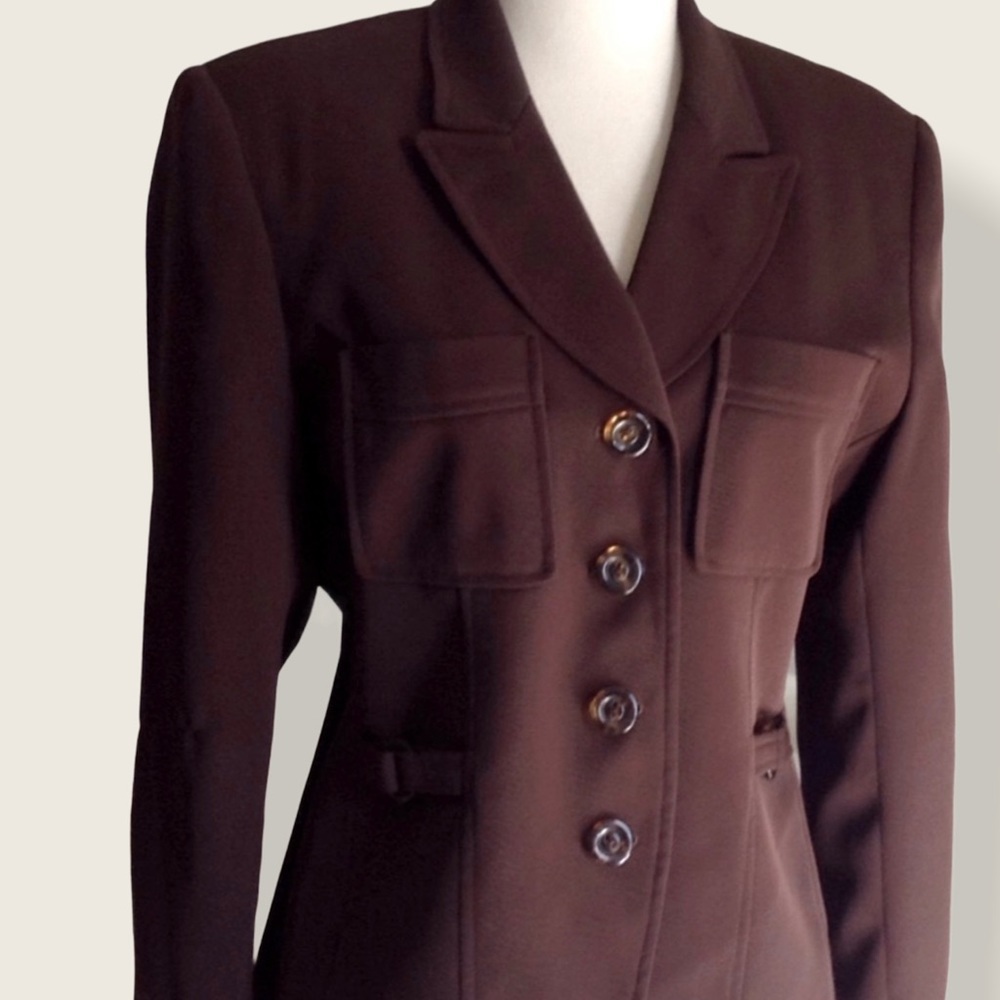Blazer Suit jacket In brown size 6P EUC